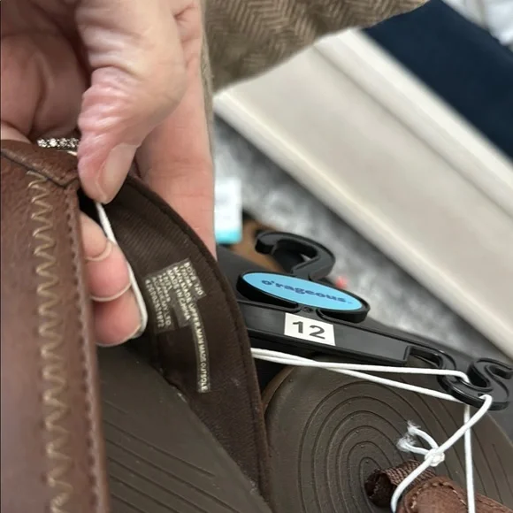 O’rageous boys or girl Brown Flip Flops - Picture 4 of 7